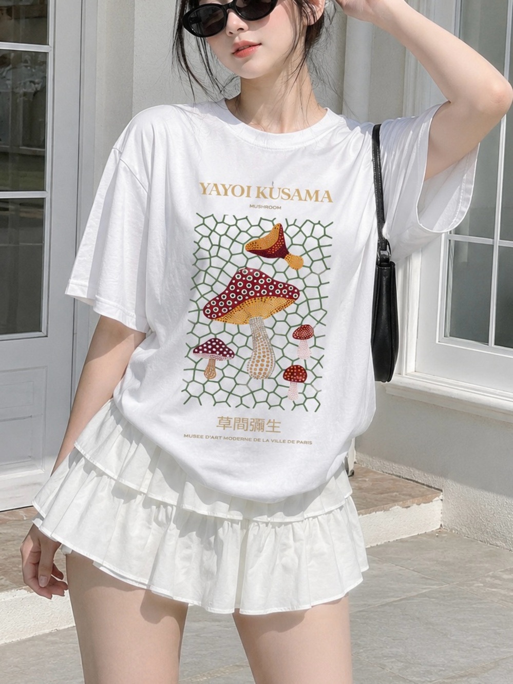 Yayoi Kusama Mushroom Polka Dot Avant Garde Japanese Pop Art Graphic Tee
Shirt